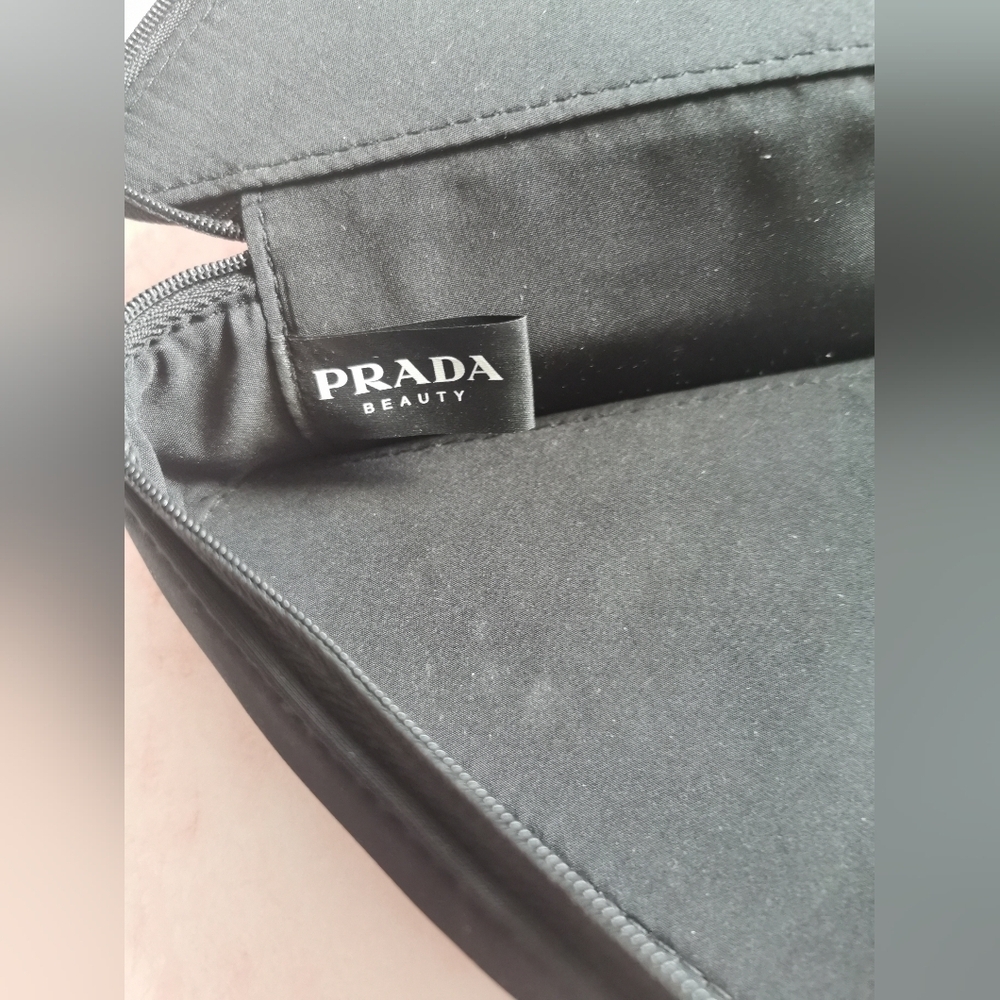 Prada Make up case, great condition - Picture 6 of 9